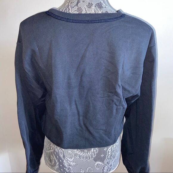 Abercrombie and Fitch cropped long sleeve sweatshirt - Picture 7 of 9